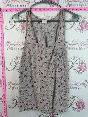 Urban behaviour tank top Floral Scoop Neck Tank Top - Cream with Pink Flowers